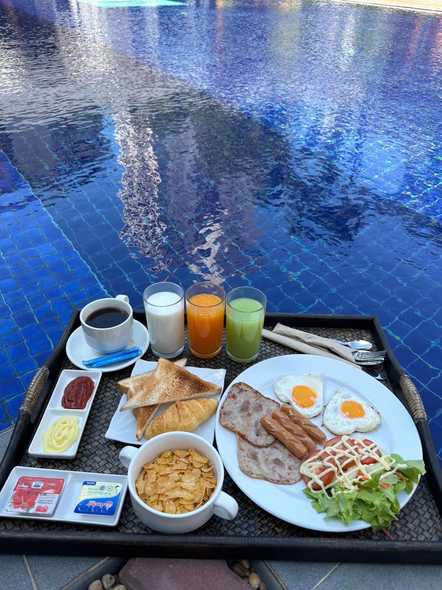 Paradise Land Resort Pattaya Exteriör bild