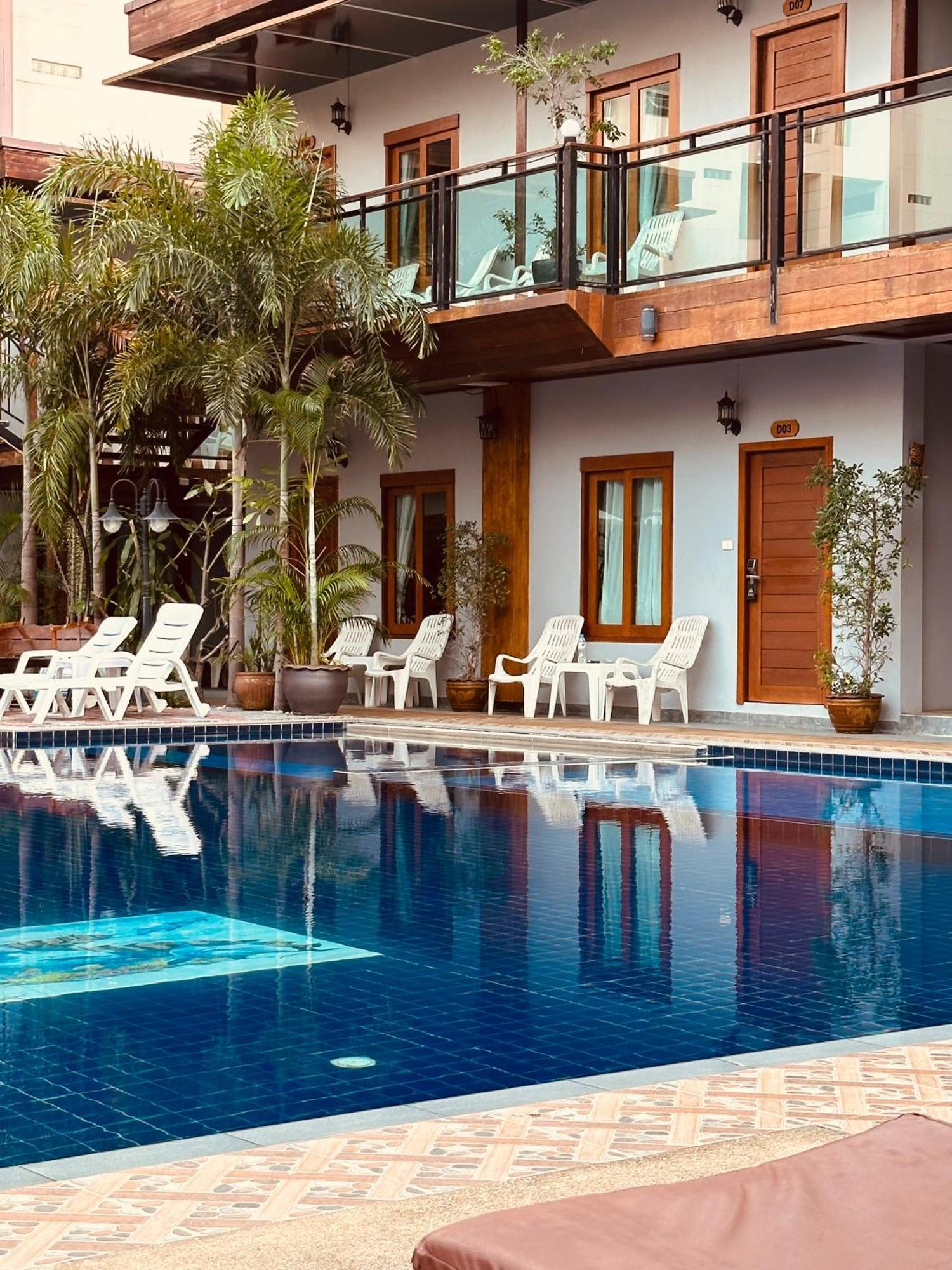 Paradise Land Resort Pattaya Exteriör bild