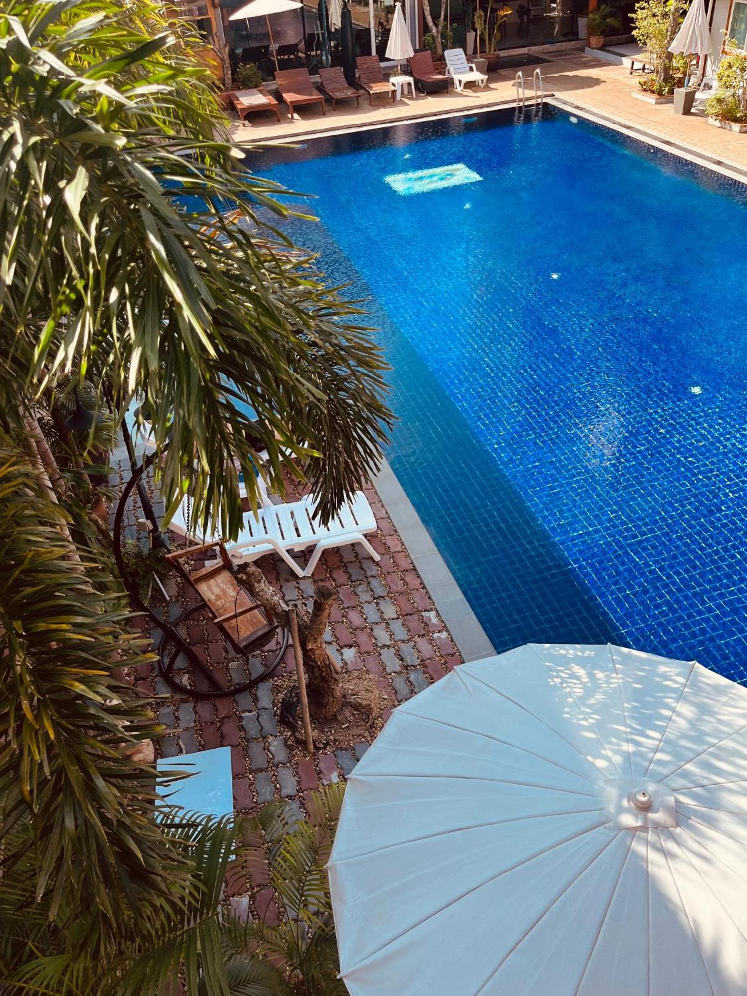 Paradise Land Resort Pattaya Exteriör bild