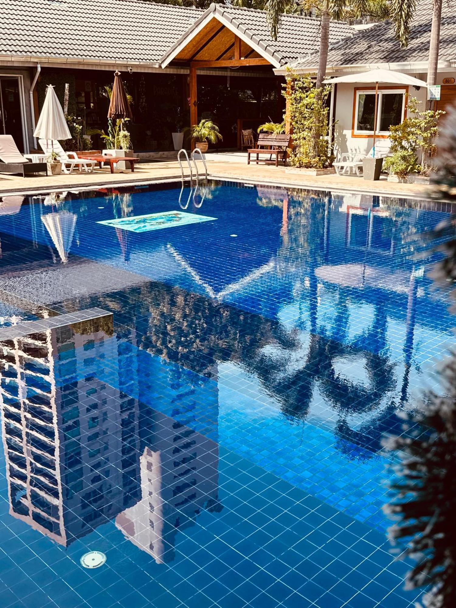 Paradise Land Resort Pattaya Exteriör bild